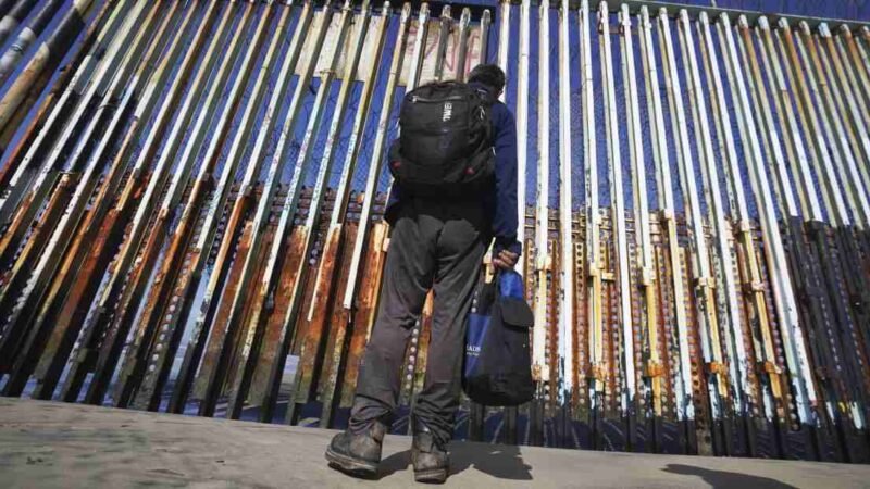 “QUÉDATE EN MÉXICO” AFECTA A 75 MIL MIGRANTES EN LA FRONTERA