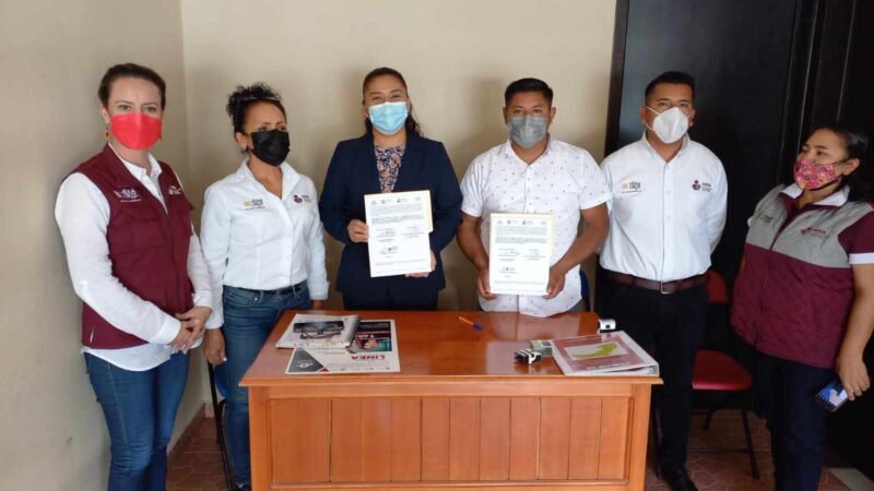 BUSCAN ABATIR REZAGO EDUCATIVO EN CALCAHUALCO