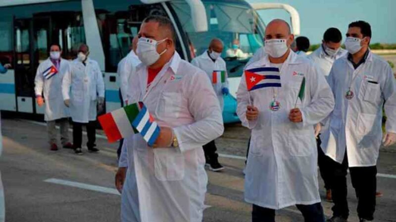 LLEGAN LOS PRIMEROS MÉDICOS CUBANOS A NAYARIT