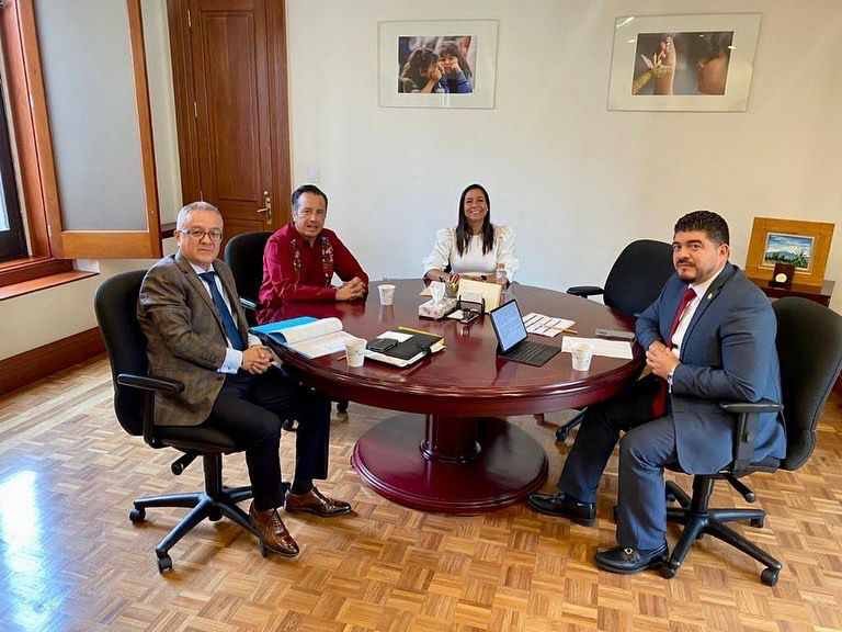 ZENYAZEN ESCOBAR PARTICIPA EN REUNIÓN DE TRABAJO EN LA SEP