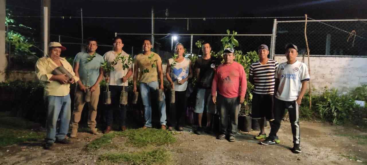 ENTREGAN MÁS DE 3 MIL ÁRBOLES FRUTALES