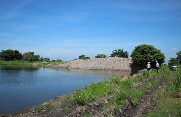 CONSTRUYEN OLLAS CAPTADORAS DE AGUA EN PASO DEL MACHO