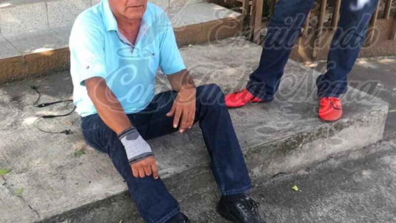 VECINOS FRUSTRAN ASALTO; DETIENEN A DOS