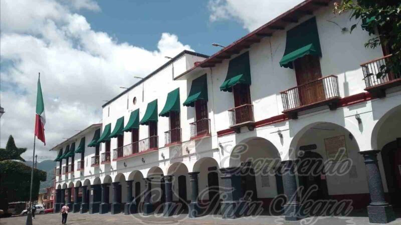 SÍNDICA Y REGIDORA DE HUATUSCO DAN POSITIVO A COVID-19