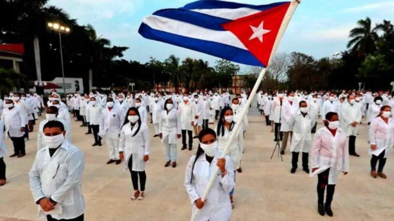 IRÁN 60 MÉDICOS CUBANOS A 12 UNIDADES DE SEGUNDO NIVEL HOSPITALARIO EN NAYARIT