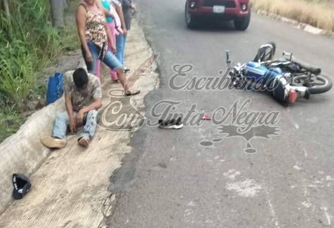 DERRAPA MOTOCICLISTA EN BOCA DEL MONTE