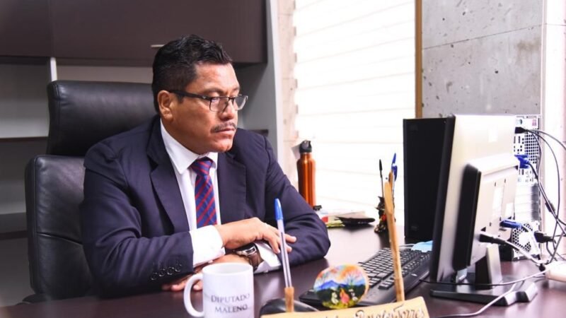 BUSCAN METER EN REGLA SERVICIOS DE GRÚAS