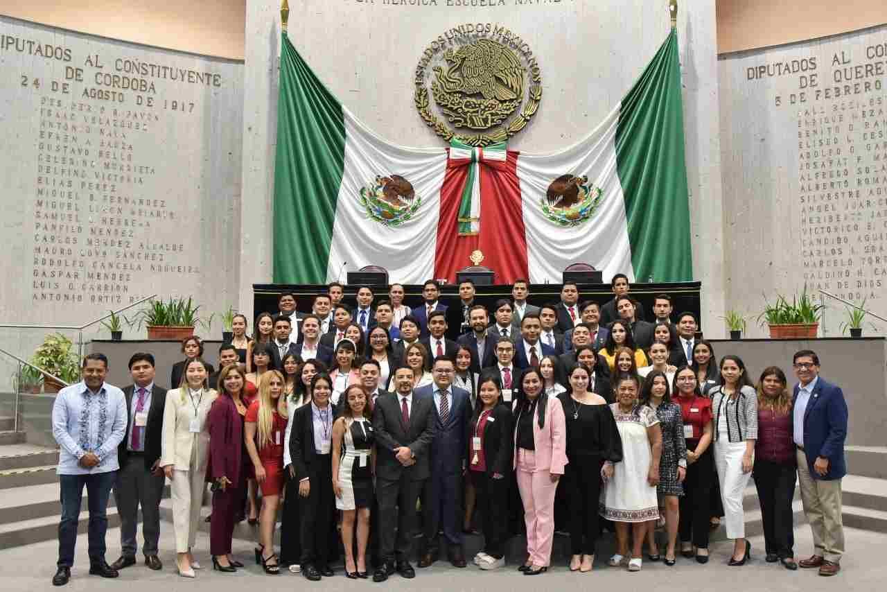 SOCIEDAD DEBE ESCUCHAR A JÓVENES: DIPUTADO GÓMEZ CAZARÍN