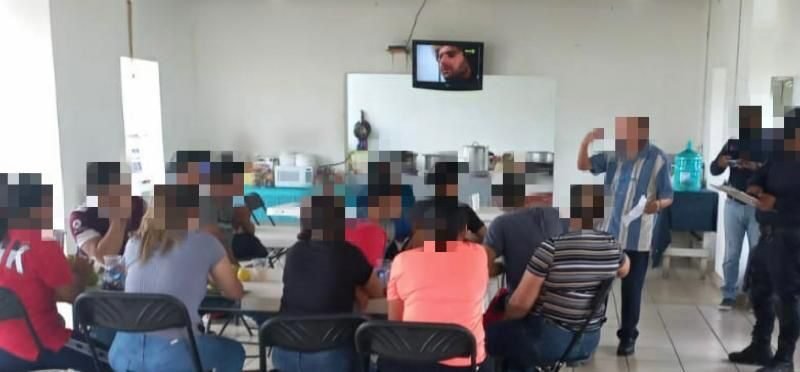 SE LES ACABA EL SUEÑO AMERICANO; LOS DETIENE LA POLICÍA