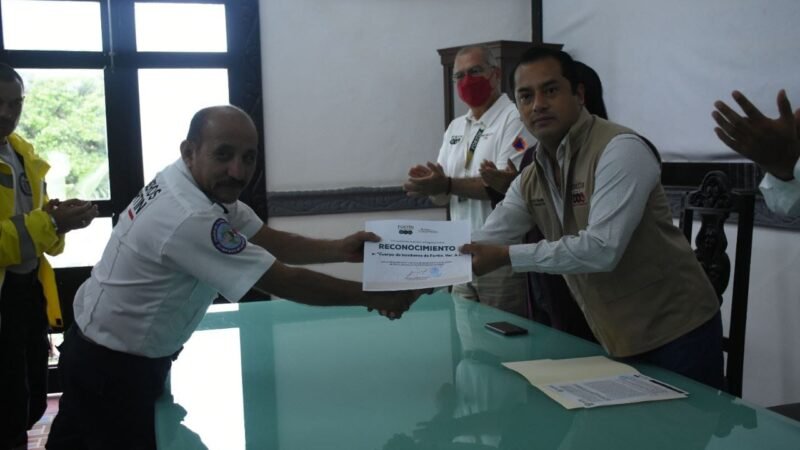 RESPALDA GERARDO ROSALES A BOMBEROS DE FORTÍN