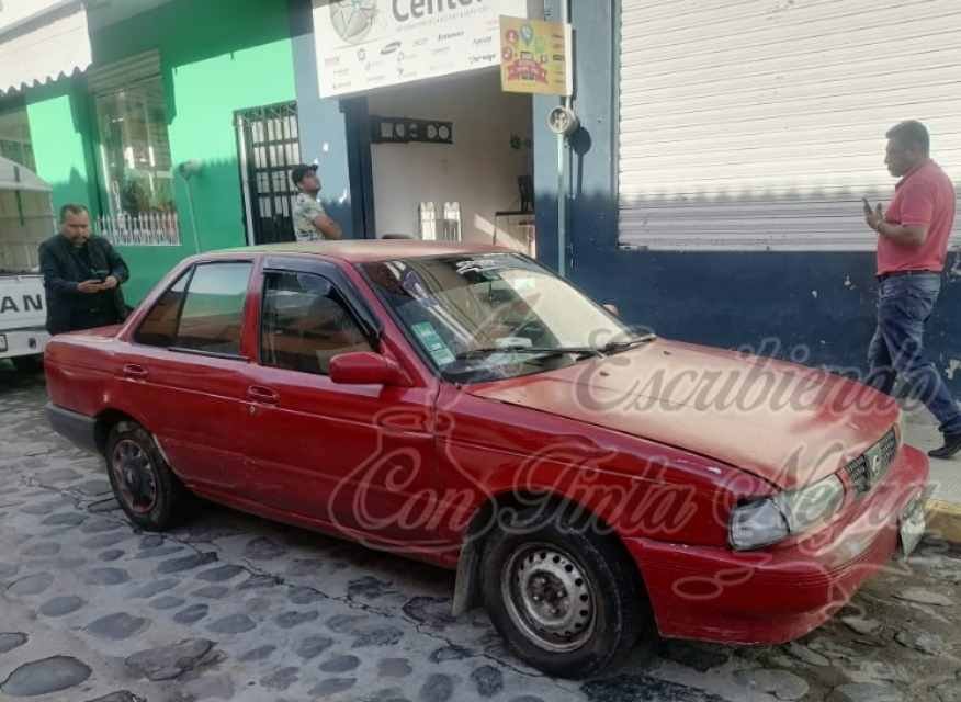 REPORTAN ROBO DE AUTO; LO RECUPERA LA POLICÍA