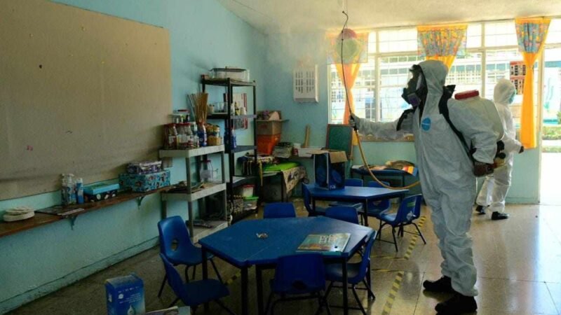 REALIZA ATENCIÓN CIUDADANA DESINFECCIÓN DE ESCUELAS CONTRA EL COVID-19 POR REGRESO A CLASES
