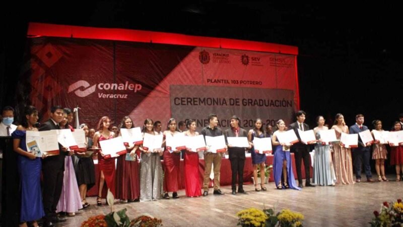 FELICITA ALCALDE DE ATOYAC A GENERACIÓN CONALEP “ING. CARLOS VENTURA DE LA PAZ”