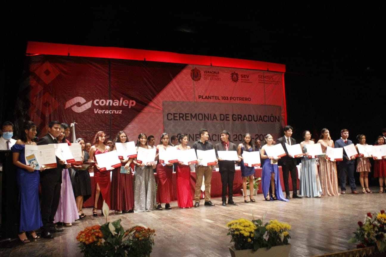 FELICITA ALCALDE DE ATOYAC A GENERACIÓN CONALEP “ING. CARLOS VENTURA DE LA PAZ”