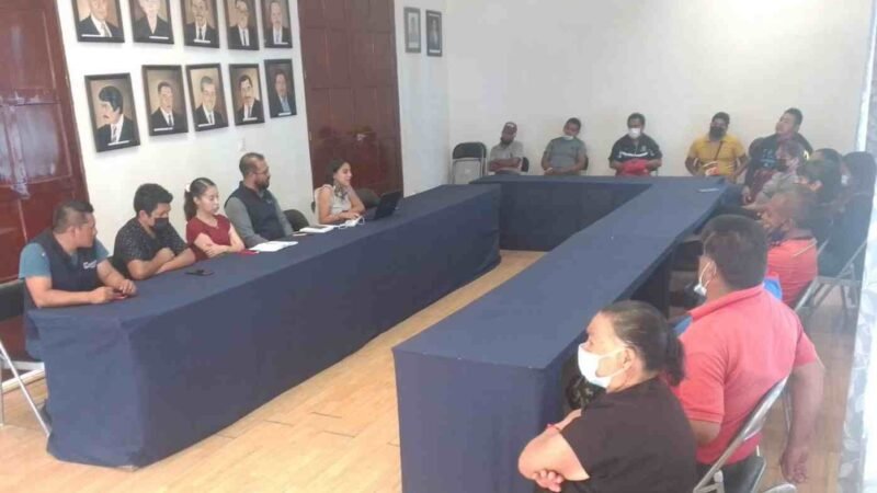 REGULAN A COMERCIO EN PLAZA DE LOS CHAYOTEROS