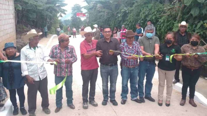 INAUGURA ERNESTO RUÍZ OBRA EN RINCÓN PINTOR