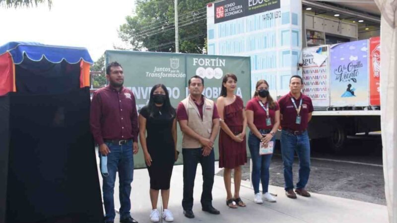RECIBEN Y PARTICIPAN EN ACTIVIDADES DEL LIBROBUS