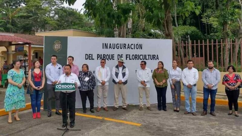 INAUGURA JUAN MARTÍNEZ PARQUE DE FLORICULTURA