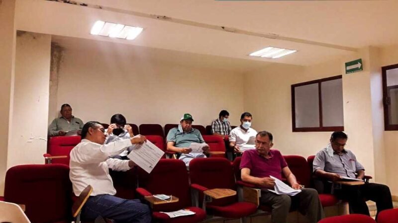 VAN TRAS CENTRAL DE ABASTOS PARA COSCOMATEPEC