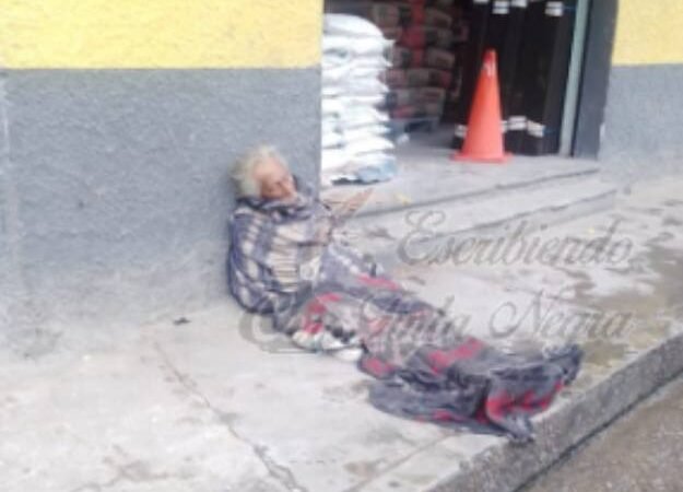 MUERE EN LA VÍA PÚBLICA