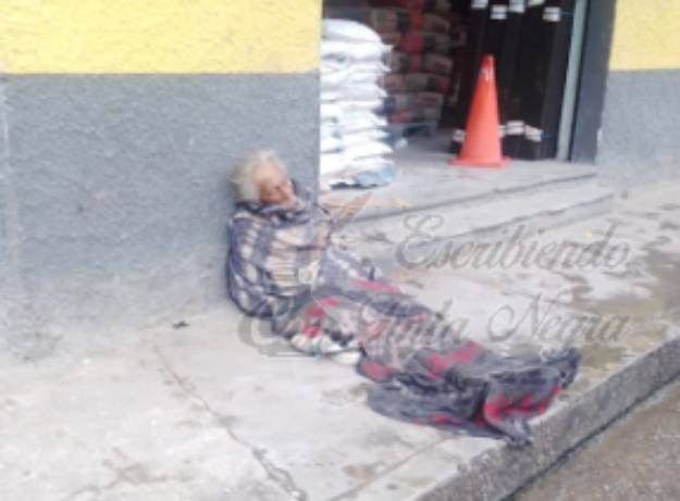 MUERE EN LA VÍA PÚBLICA