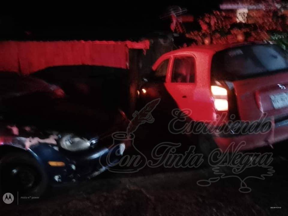 CHOCA EBRIO CONTRA CASA