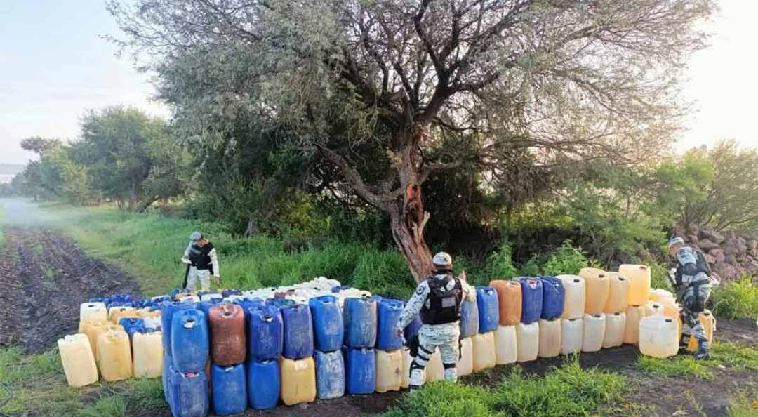 DESMANTELAN CENTRO CLANDESTINO DE DISTRIBUCIÓN DE COMBUSTIBLE EN QUERÉTARO
