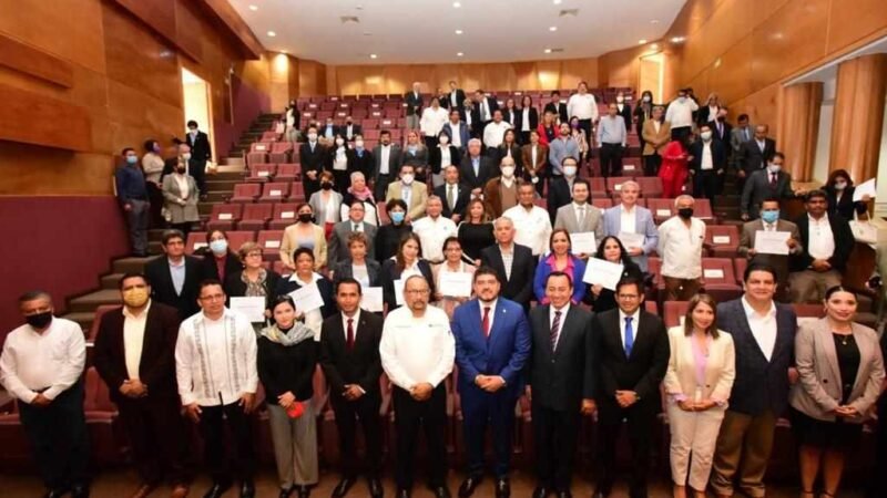 ZENYAZEN DESTACA CONTRIBUCIÓN DE COLEGIOS DE PROFESIONALES EN CONSTRUCCIÓN DE UN MEJOR PAÍS