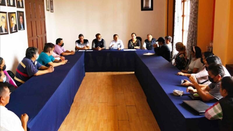 REUBICARÁN A TIANGUISTAS DE LA PLAZA POR REPRESENTACIÓN DE RUPTURA DEL SITIO DE COSCOMATEPEC