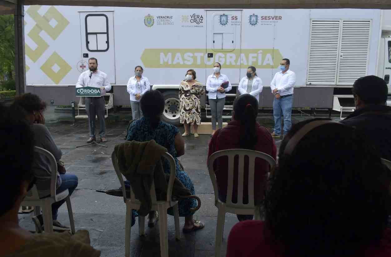 ATIENDEN A MUJERES EN “JORNADA DE MASTOGRAFÍAS GRATUITAS”