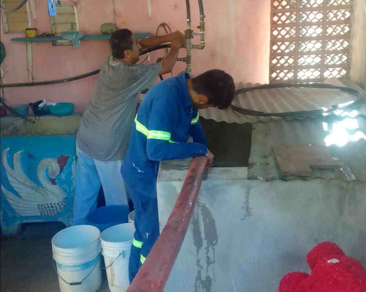 CONTINÚA SUMINISTRO DE AGUA CON PIPAS EN ATOYAC