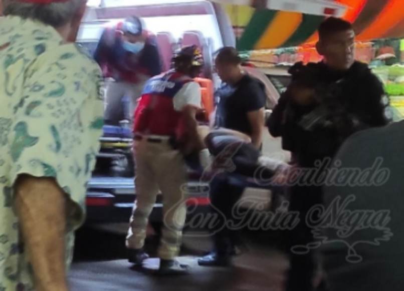 BALEAN A MUJER EN ASALTO