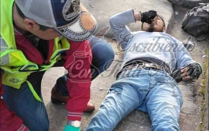 CHOCA CAMIONETA CONTRA MOTOCICLISTA