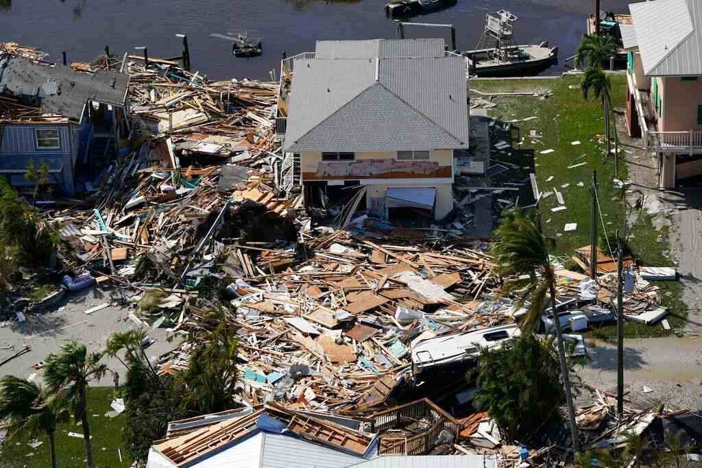 AUTORIDADES ADVIERTEN DE CAIMANES, SERPIENTES Y OSOS EN FLORIDA TRAS HURACÁN IAN