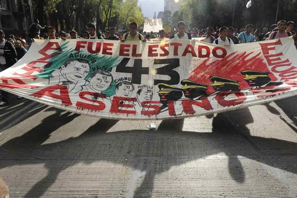 PADRES DE LOS 43 NORMALISTAS DE AYOTZINAPA RECHAZAN NOMBRAMIENTO DE NUEVO FISCAL DEL CASO