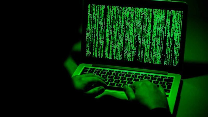 WEBS DE VARIOS AEROPUERTOS DE ESTADOS UNIDOS FUERON ATACADAS POR HACKERS PRORRUSOS