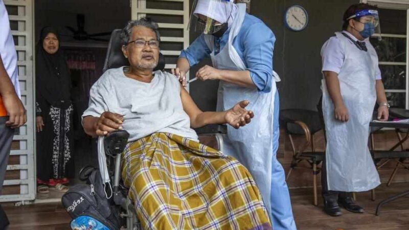 OMS PRIORIZA SEGUNDA DOSIS DE REFUERZO ANTICOVID PARA GRUPOS DE RIESGO