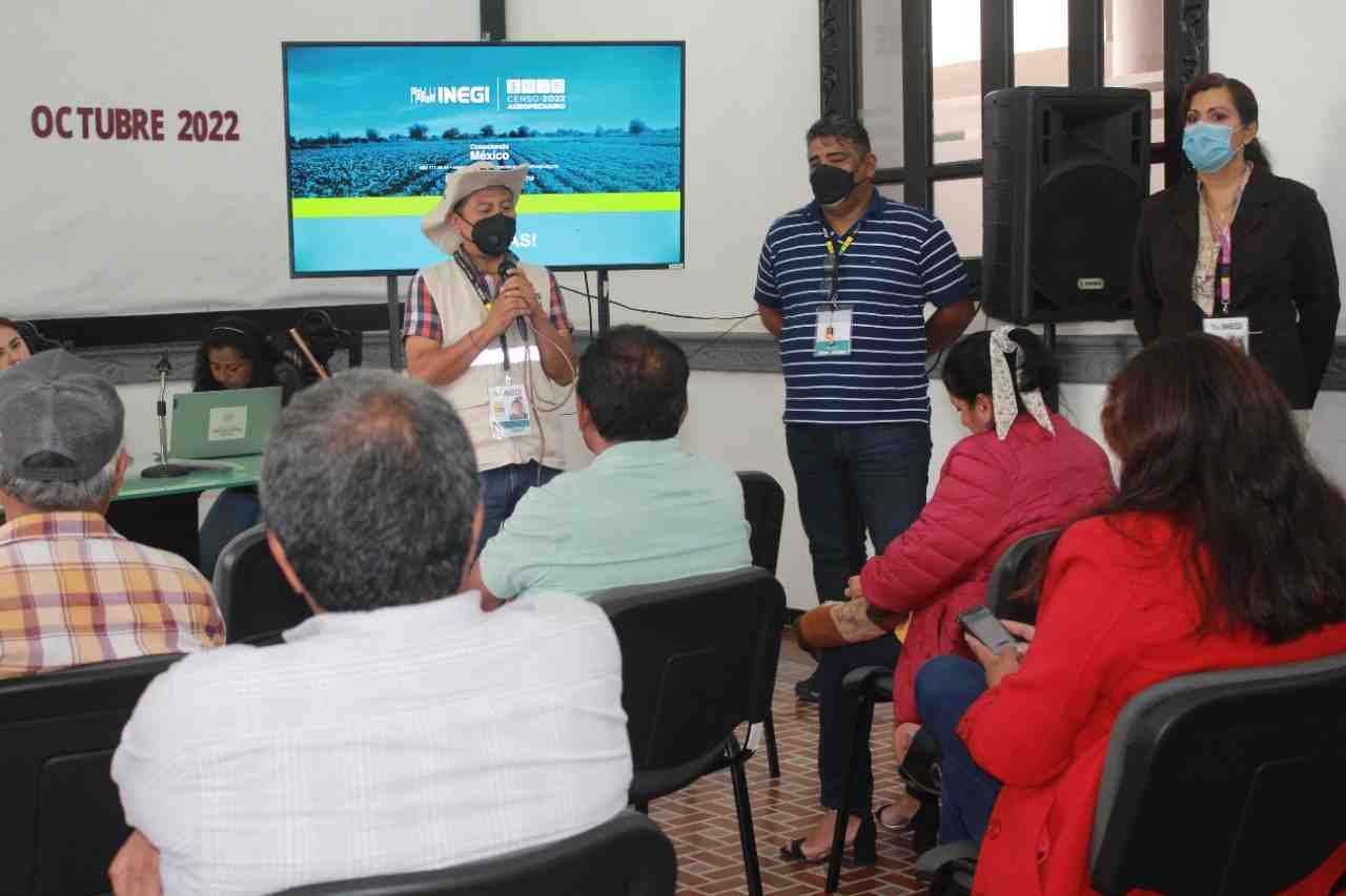 IMPARTEN PLÁTICAS SOBRE CENSO AGROPECUARIO