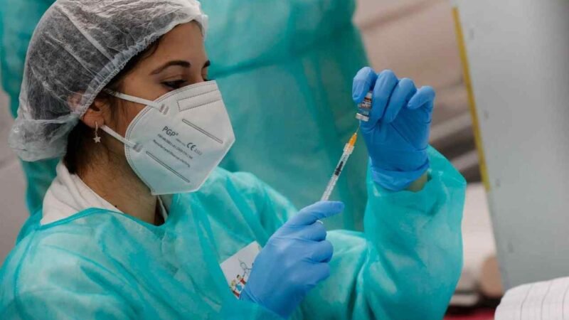 VACUNAS ANTICOVID PREVIENEN MUERTES Y CASOS GRAVES, PERO NO CONTAGIOS: EMA