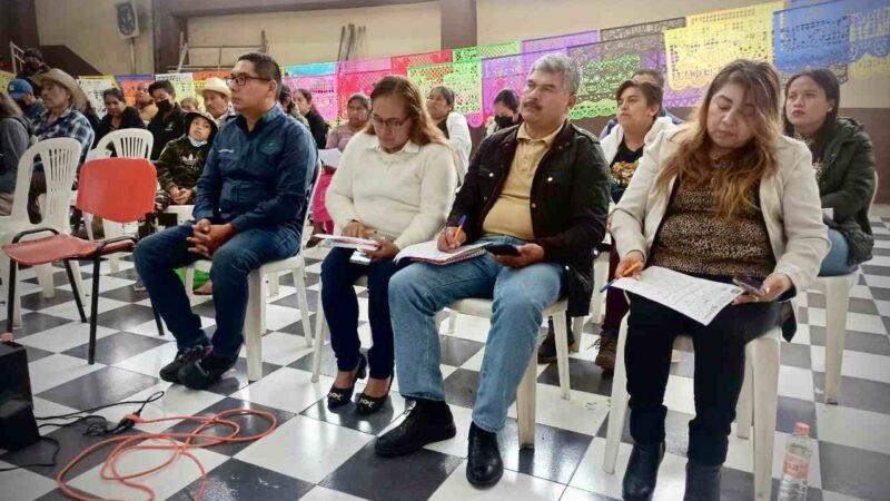 SE CAPACITAN FUNCIONARIOS DE CHOCAMÁN