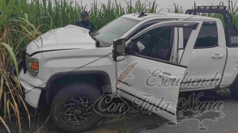 CHOCAN SOBRE CARRETERA A SAN JOSÉ NERIA