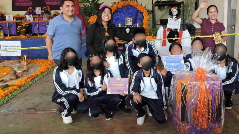 REALIZAN CONCURSO DE ALTARES EN TENAMPA