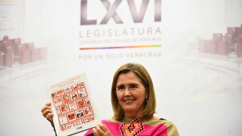 PRESENTAN LIBROS EN CONGRESO DEL ESTADO
