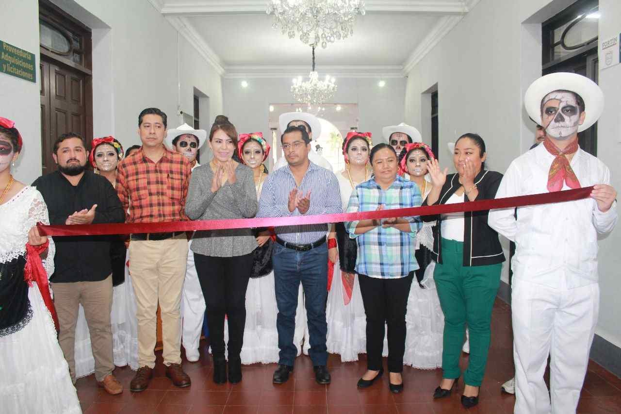 COMIENZAN FESTIVIDADES DE DÍA DE MUERTOS EXPOSICIÓN DE PINTURAS Y CALLEJONEADA