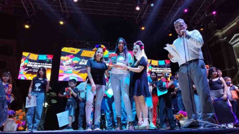 PARTICIPAN 26 NIÑOS Y JÓVENES EN “CALAVERITAS LITERARIAS”