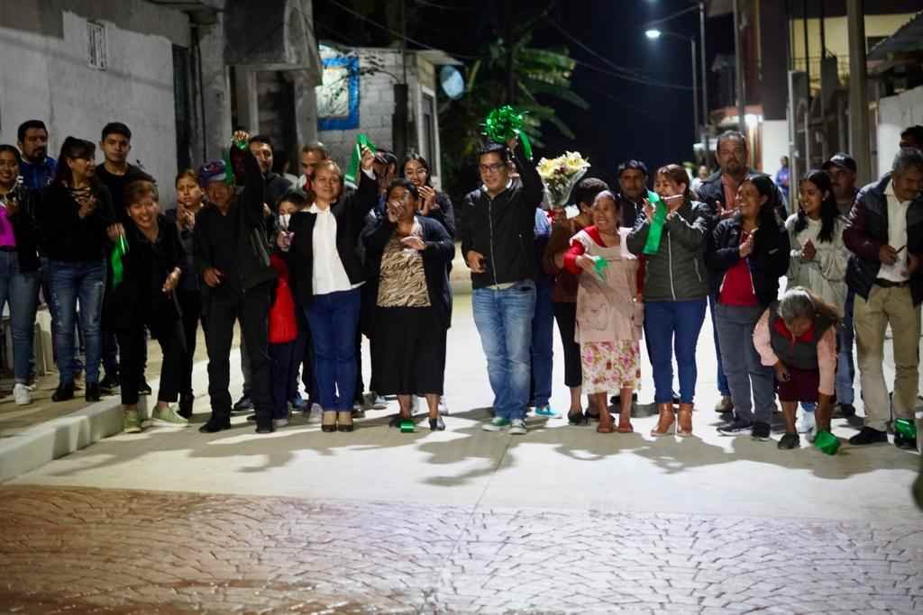 INAUGURA ALCALDE DE CHOCAMÁN OBRA DE PAVIMENTACIÓN