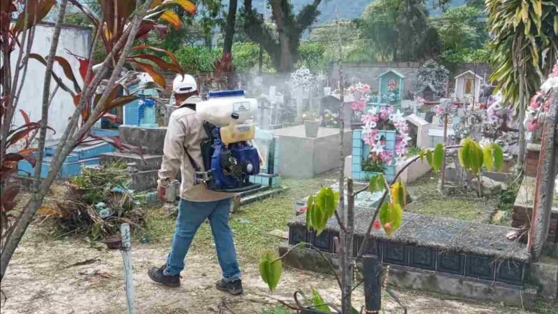 CONCLUYE VECTORES FUMIGACIÓN DE PANTEONES