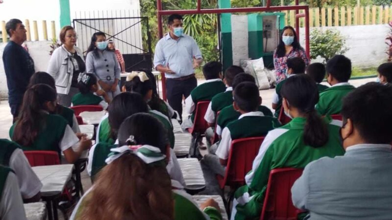 GESTIONA AYUNTAMIENTO DE ATOYAC 40 PUPITRES PARA TELESECUNDARIA