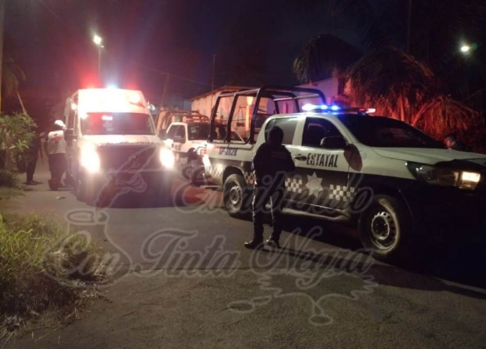 DEJAN A JOVEN GOLPEADA Y ULTRAJADA JUNTO A CANAL DE AGUAS NEGRAS