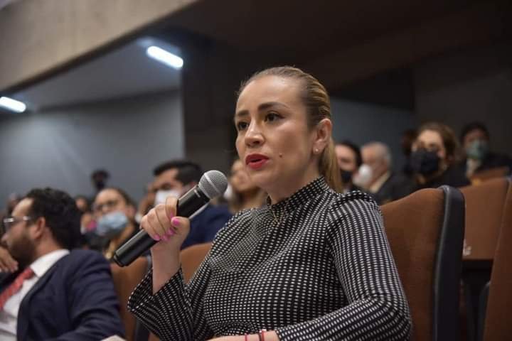 ORFIS “RETIENE” CONSTANCIAS DE LIBERACIÓN, ACUSA NORA LAGUNES